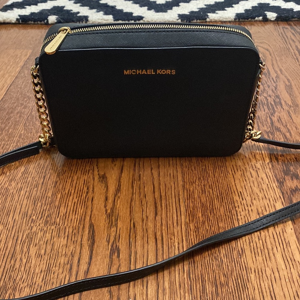 Michael Kors Black Jet Set Crossbody